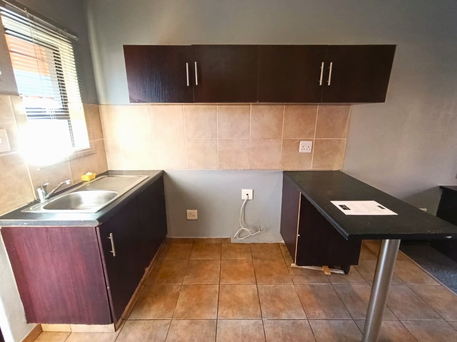 1 Bedroom Property for Sale in Vredenhof Sh Free State